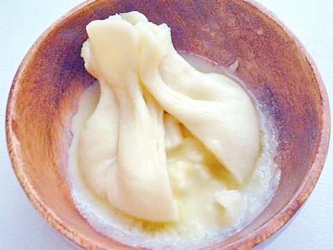 ブッラータ　モッツァレラと生クリームのチーズ